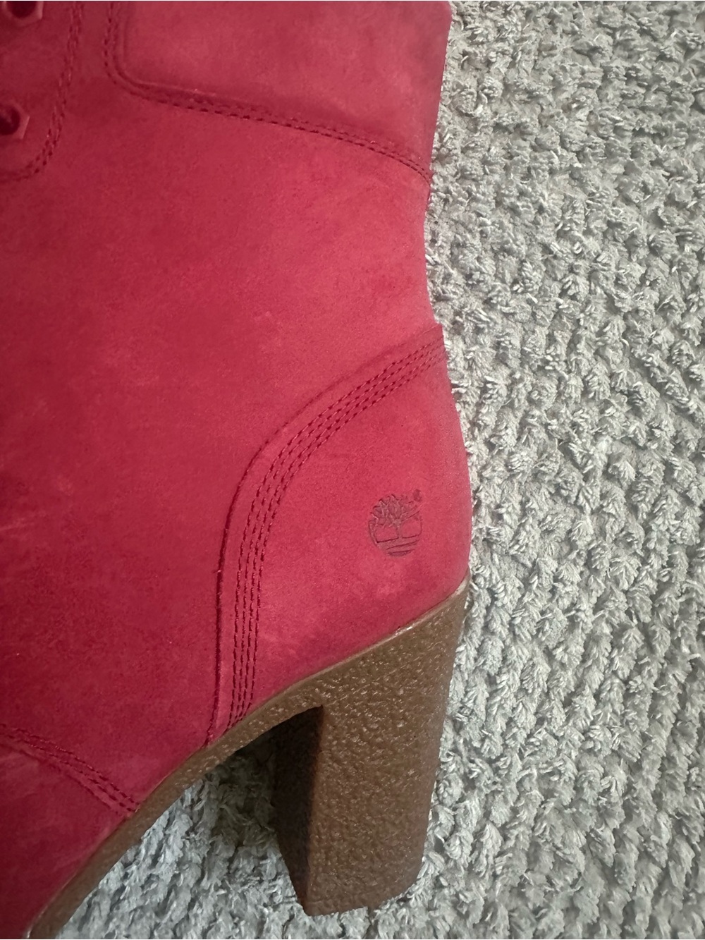 Timberland Red Suede Lace-Up Women’s Ankle Boots with Block Heel - Picture 2 of 4